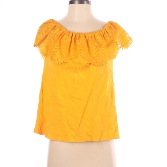 𝅺off the shoulder top - Picture 3 of 5